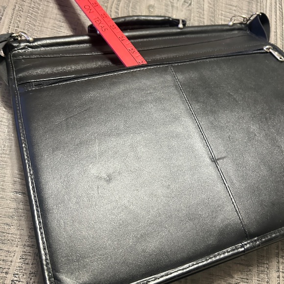 Mcklein 15" Black Leather Men's Halsted iefcase With Multiple Compartments - Picture 9 of 13